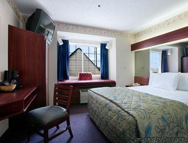 Microtel Inn & Suites By Wyndham Detroit Roseville Chambre photo
